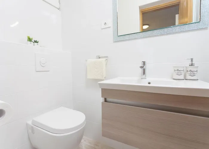 Maras Apartment Makarska