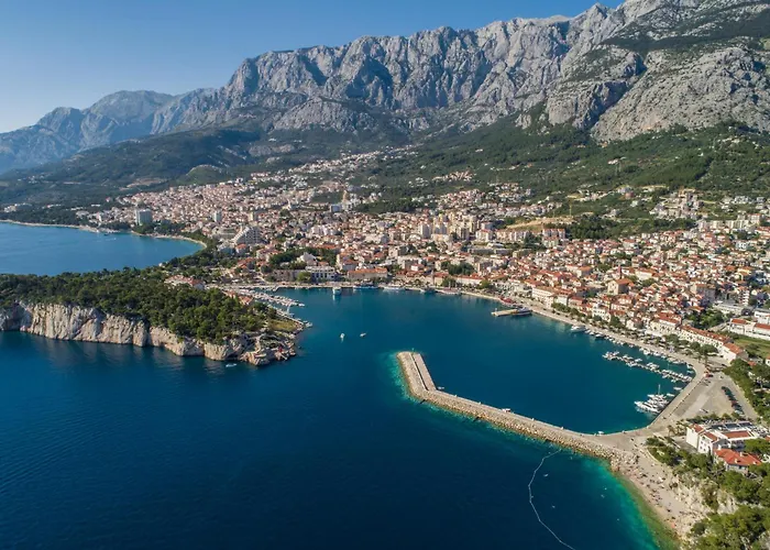 Apartament Maras *